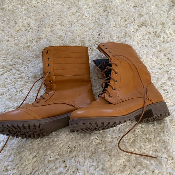 Combat - Picture 5 of 7